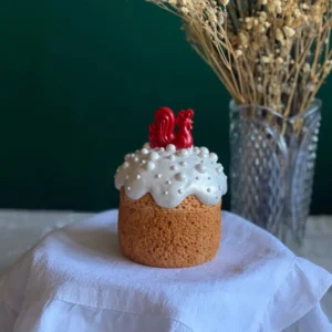 Easter cake with rooster scented candle