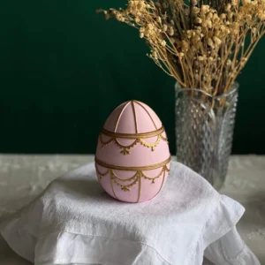 Easter egg scented candle