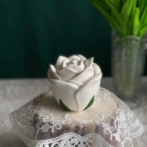Rose scented candle